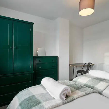 Host & - Bs7 Holiday home *