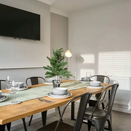 Holiday home Host & - Bs7