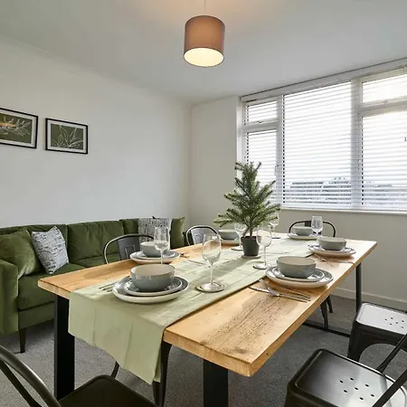 Holiday home Host & - Bs7 *